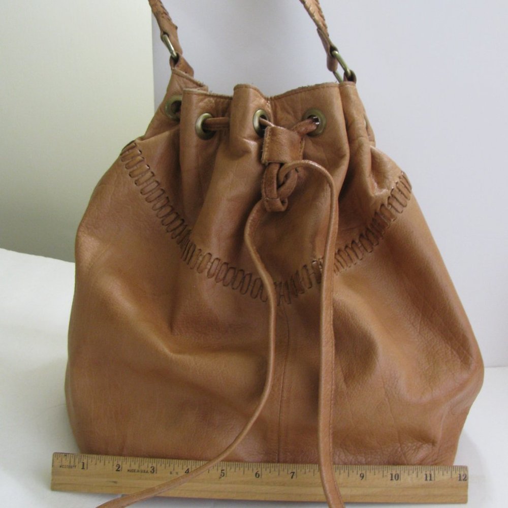 ANTHROPOLOGIE LEATHER PURSE